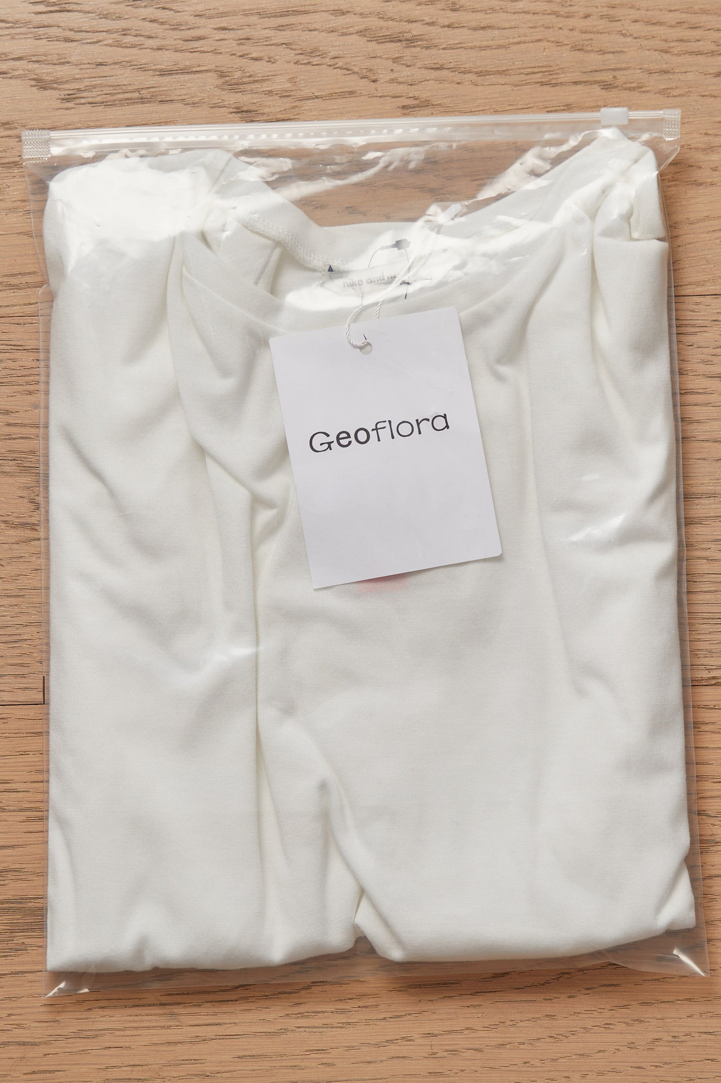 Geoflora White Eyelet Lace Panel Short Sleeve T-Shirt - Loose-Fit Casual Cotton Top