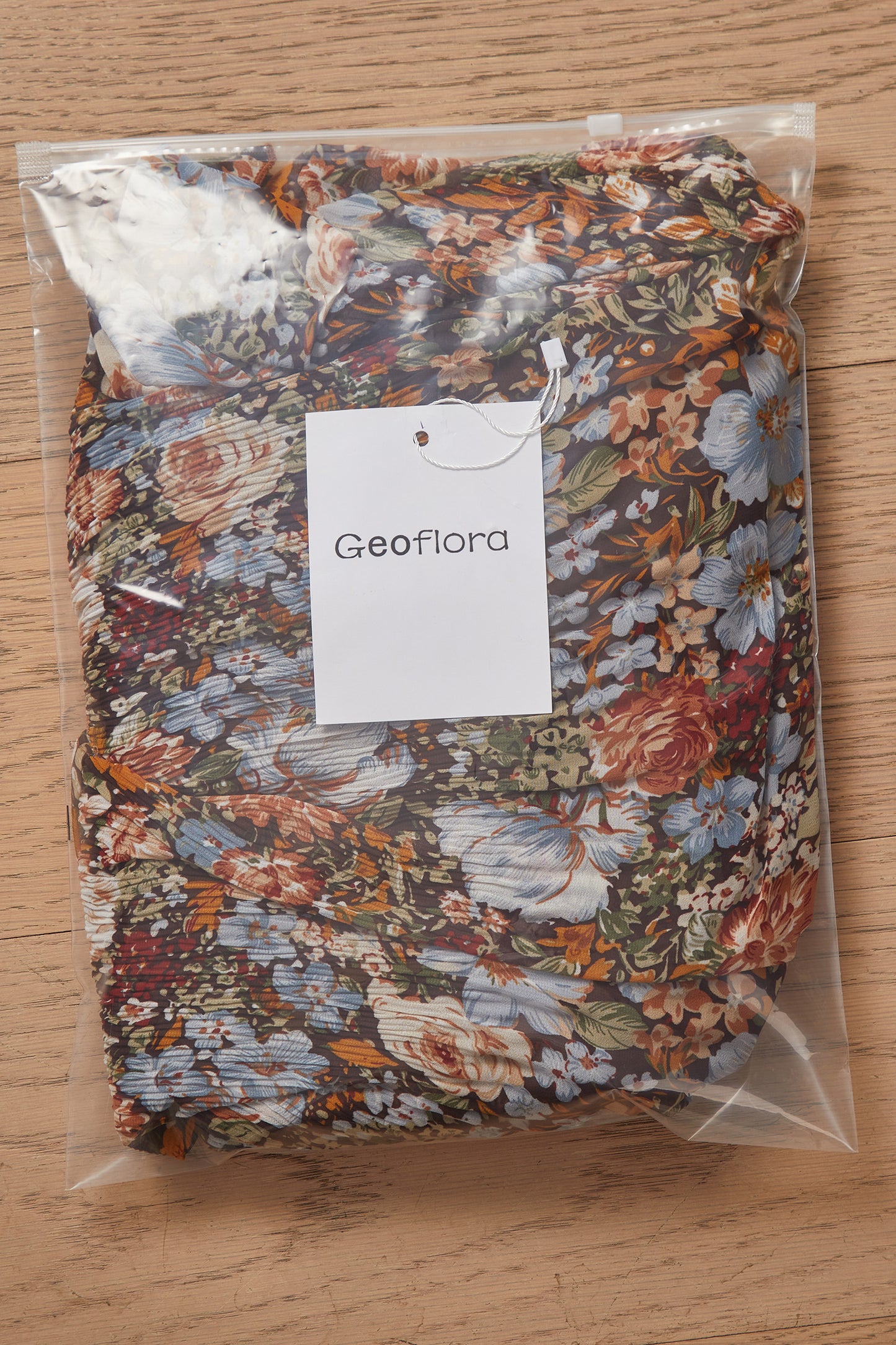 Geoflora Vintage Floral Print Pleated Midi Skirt